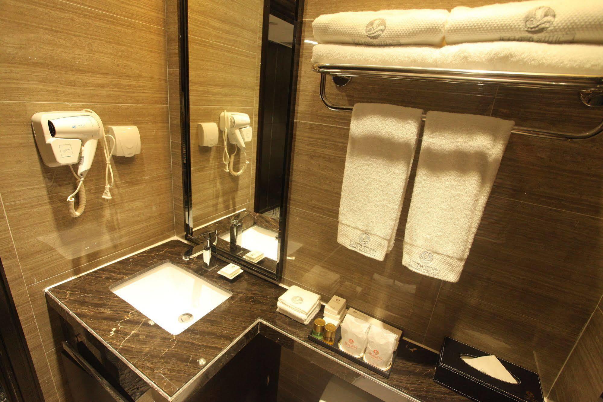 Insail Hotels -Huanshi Road Taojin Metro Station Guangzhou- Free Shuttle Bus For Canton Fair Exterior foto